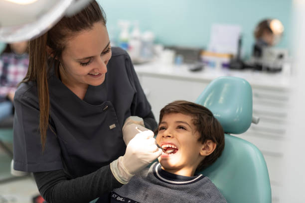 Best Dentist for Tooth Abscess  in Darlington, WI